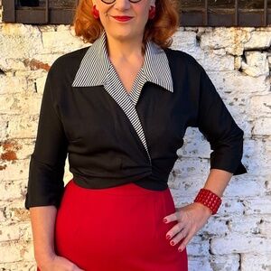 Retro Vintage Style Cropped Wrap Top, Black & White Striped, Size Large